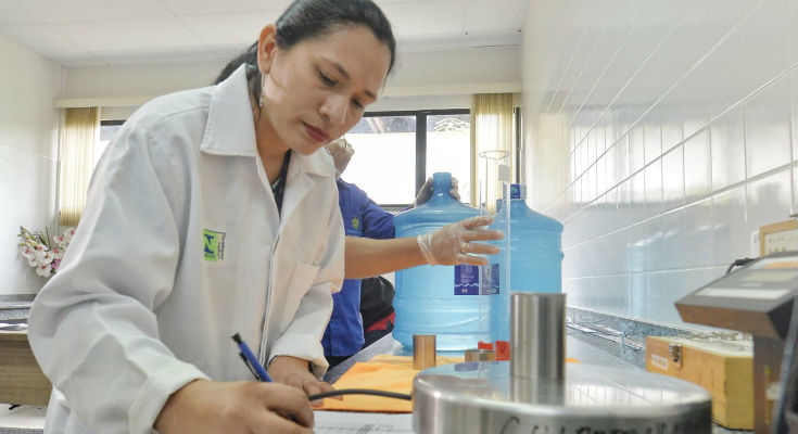 Operação H2O fiscaliza garrafões de água mineral em Manaus