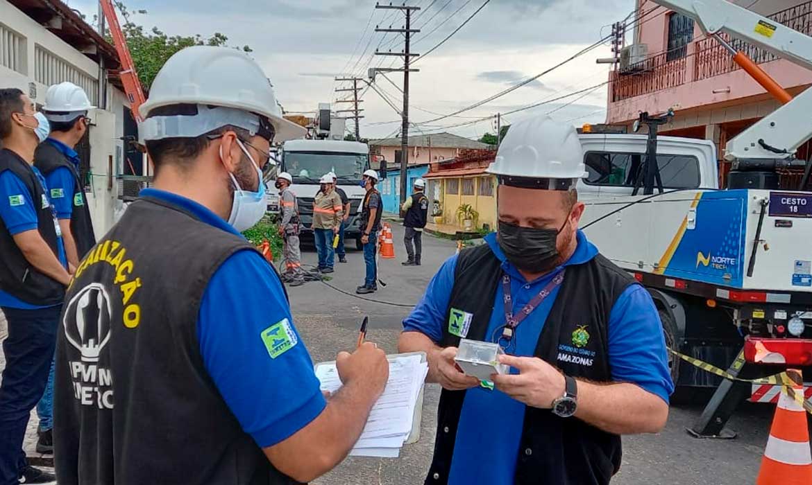 Governo do Estado realiza fiscalização em medidores de energia instalados em Manaus