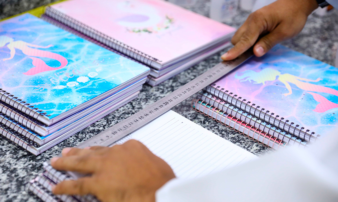 Mais de 16 mil artigos escolares