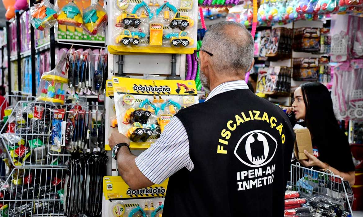 Ipem-AM recolhe 1.289 brinquedos