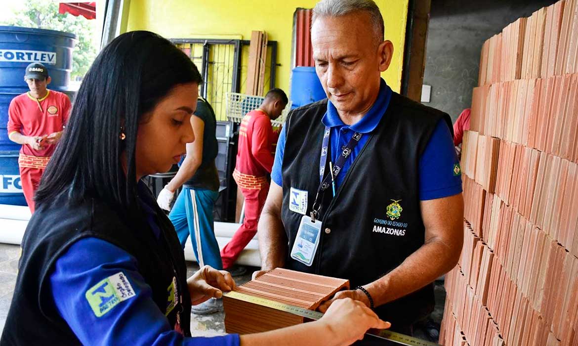 Ipem-AM vistoria 37 lojas de materiais de construção