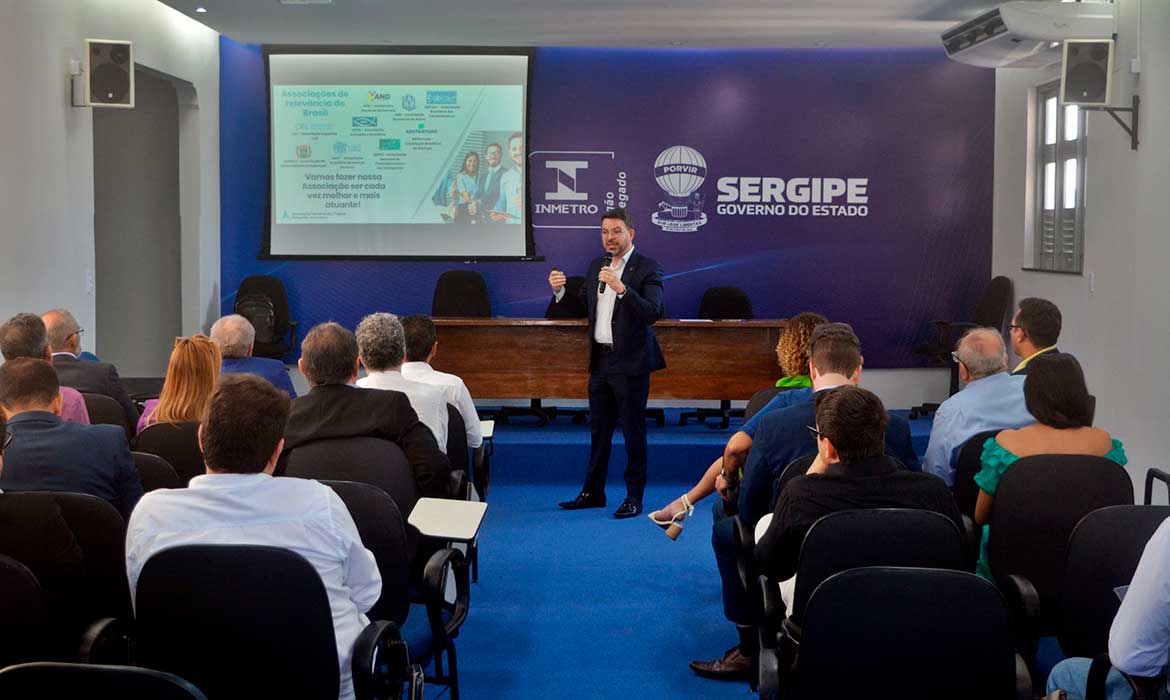 Diretor-presidente do Ipem-AM participa de reunião técnica