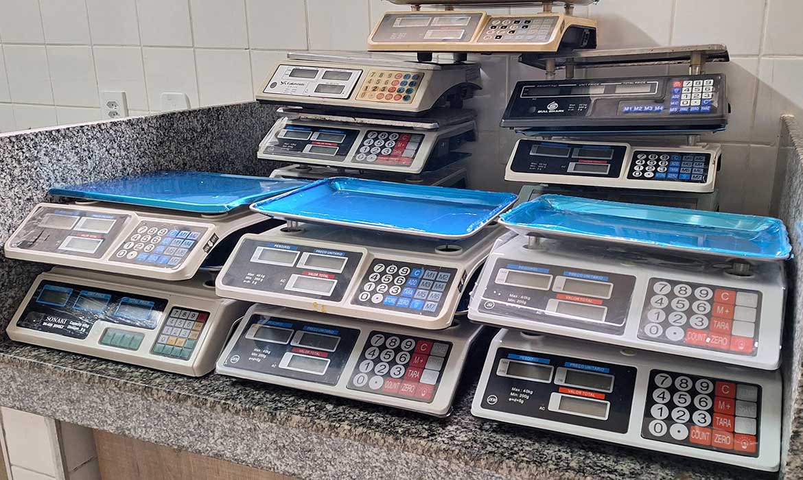 Ipem-AM apreende balanças comerciais
