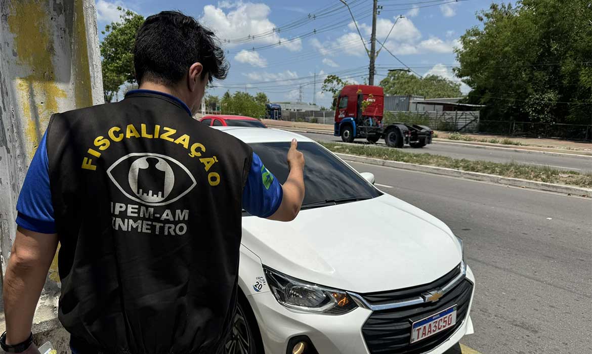 Ipem-AM fiscaliza taxímetros